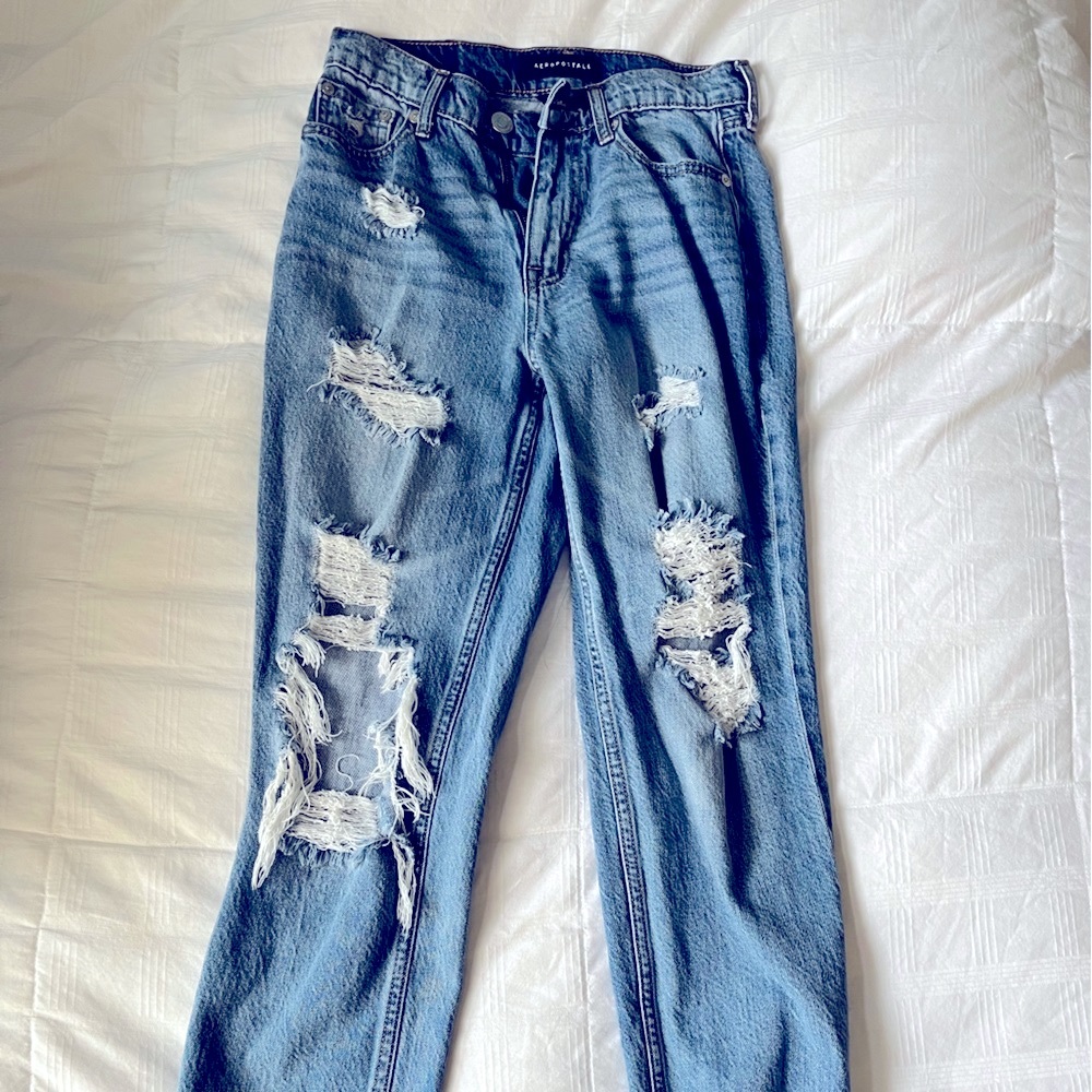 Aeropostale Ripped Mom Jeans
